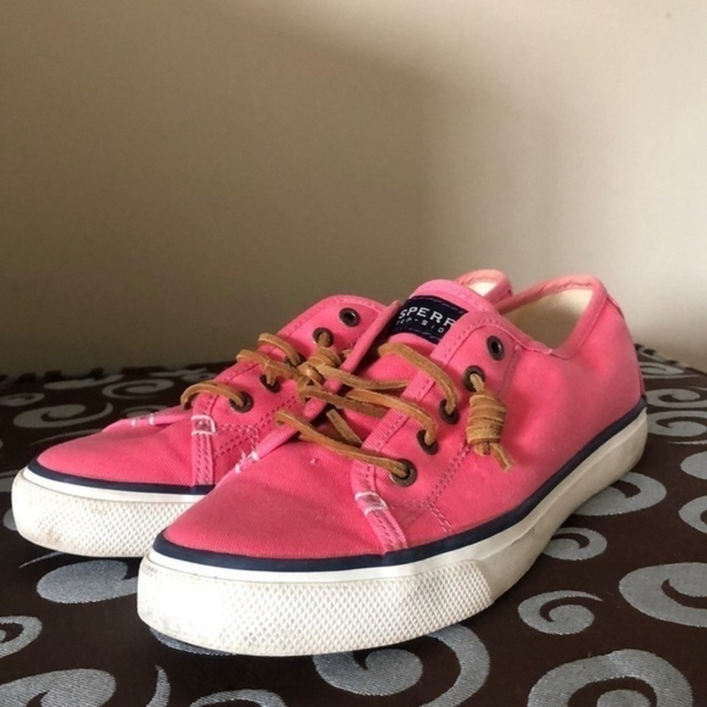 Pink Sperrys size 7.5